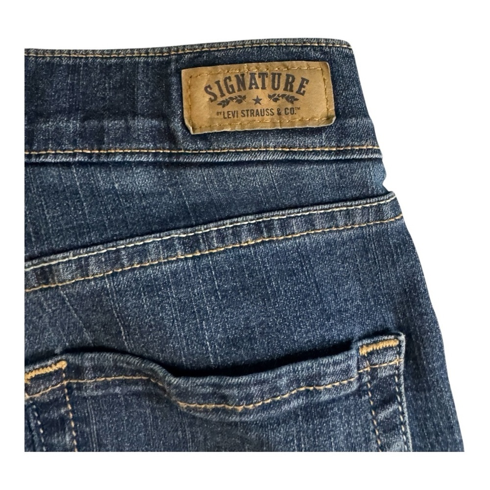 Women's Levi’s Capri - Picture 3 of 6